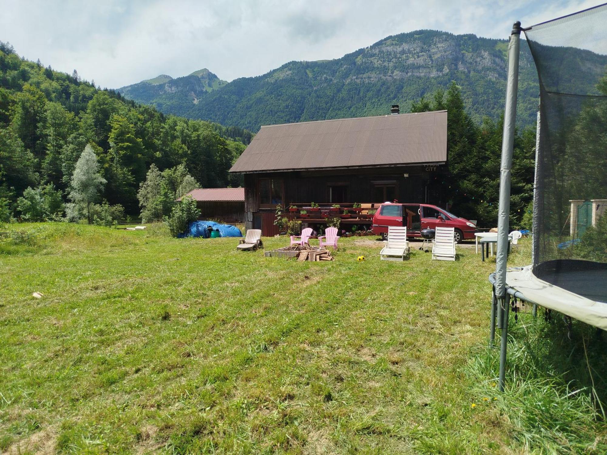 Chalet 8 Personnes + Grand Terrain Et Riviere Entremont Ngoại thất bức ảnh